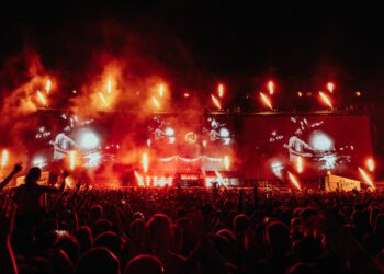 В 2026 году итальянский фестиваль Nameless Festival расширил свои масштабы, не утратив при этом своей души.