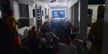 В южном Вьетнаме перевернулась лодка, в результате чего недалеко от берега погибли 15 индийских туристов.