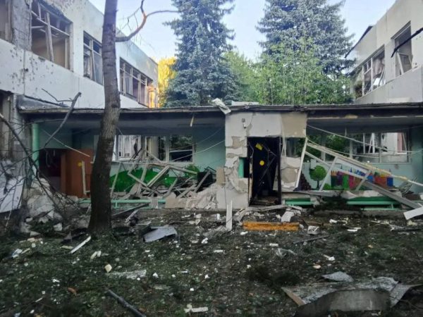 Восемь складских рабочих погибли в результате самых смертоносных украинских атак на территории России за последние два года.