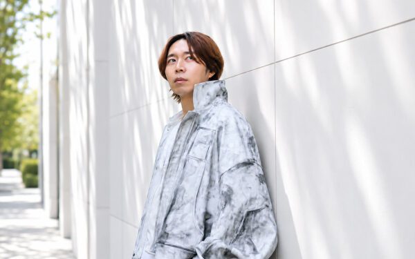 her0ism рассказывает о глобальном моменте в истории J-Pop: от лагеря для соавторов песен MAJ до новой категории «Азиаты» на премии «Грэмми». her0ism рассказывает о глобальном моменте в истории J-Pop: от лагеря для соавторов песен MAJ до новой категории «Азиаты» на премии «Грэмми».