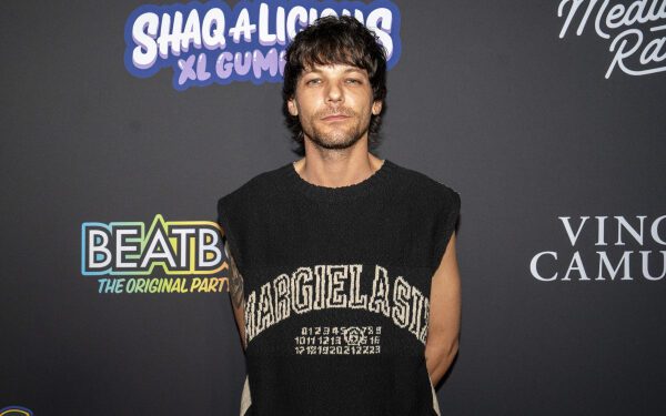 Вот что на самом деле думает Луи Томлинсон об этих песнях One Direction в честь 16-летия группы. Вот что на самом деле думает Луи Томлинсон об этих песнях One Direction в честь 16-летия группы.