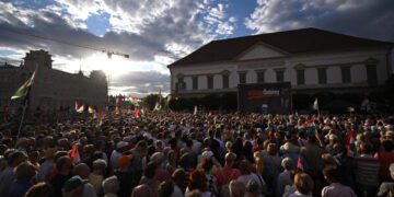 Венгрия приняла конституционную поправку об отстранении от должности президента времен Орбана.