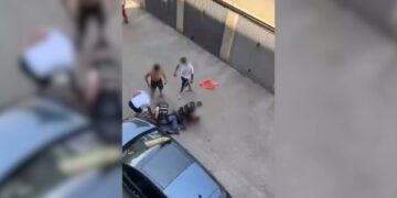 Смерть марокканца в итальянском полицейском участке вызвала волну ожесточенных протестов и призывов к справедливости.
