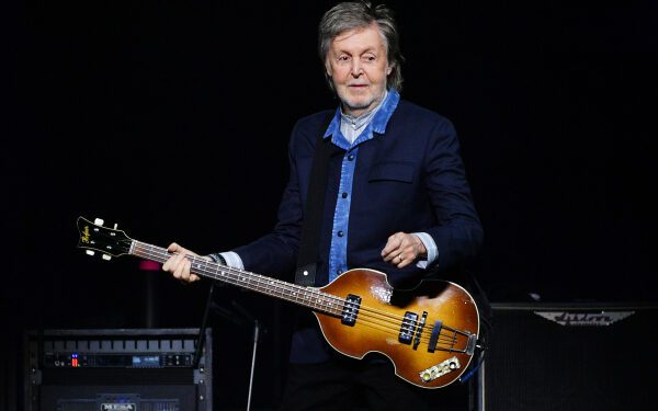 Пол Маккартни возродил классику The Beatles на свадьбе Тейлор Свифт и Трэвиса Келси.