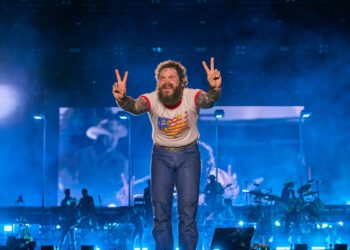 Post Malone станет хедлайнером церемонии закрытия чемпионата мира по футболу 2026 года. Post Malone станет хедлайнером церемонии закрытия чемпионата мира по футболу 2026 года.