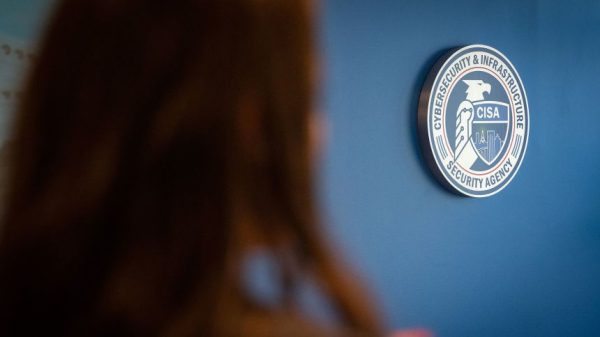 Администрация Трампа пытается восстановить разрушенную инфраструктуру обеспечения безопасности выборов в преддверии промежуточных выборов.