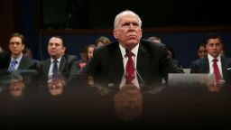Противник Трампа Джон Бреннан подал в суд на администрацию, требуя сохранить материалы расследования в отношении него.
