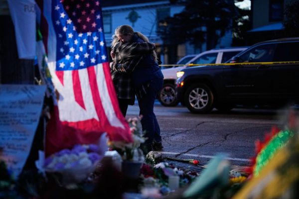 Проблема Трампа с иммиграционной и таможенной полицией (ICE) вернулась и рискует выйти из-под контроля.