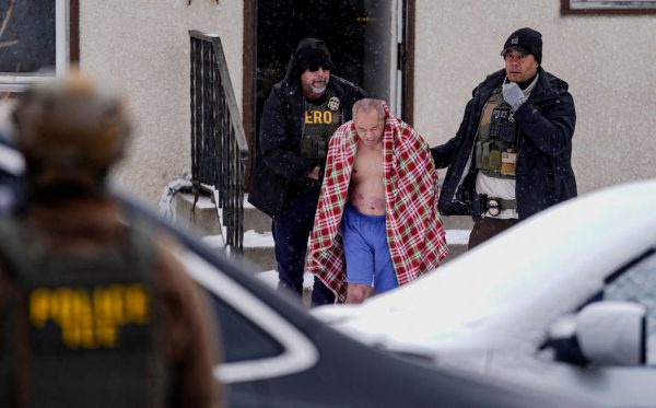 Проблема Трампа с иммиграционной и таможенной полицией (ICE) вернулась и рискует выйти из-под контроля.