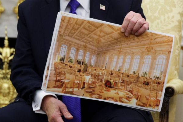 Бетонный каркас и четыре высокие стены: как обустроился бальный зал Трампа, строительство которого было заблокировано апелляционным судом.