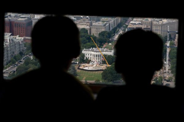 Бетонный каркас и четыре высокие стены: как обустроился бальный зал Трампа, строительство которого было заблокировано апелляционным судом.