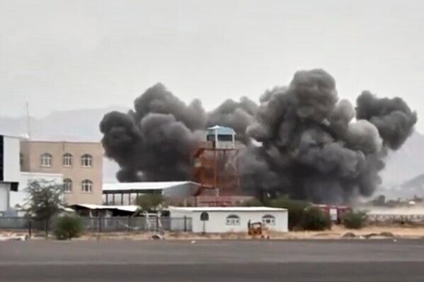 В Нью-Йоркской гавани перевернулась лодка, погибли женщина и 5-месячный ребенок.
