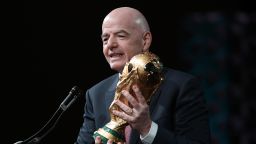 ФИФА изучает последствия расширения мужского чемпионата мира по футболу до 64 команд к 2030 году.