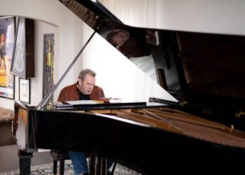Джимми Уэбб отметит свой 80-й день рождения альбомом «Found Songs», охватывающим всю его карьеру: «I'm Always 18 on the Inside» («Мне всегда 18 внутри»).