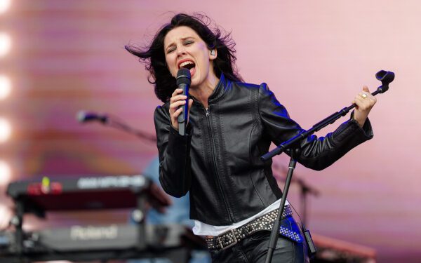 Фестиваль Lollapalooza 2026 сократит выступления Wolf Alice и Cortis из-за сильного наводнения. Фестиваль Lollapalooza 2026 сократит выступления Wolf Alice и Cortis из-за сильного наводнения.