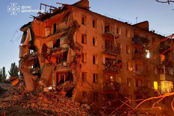 Согласно сообщению, новая американская ракета, по всей видимости, оставила за собой полосу смерти и разрушений в иранском городе.