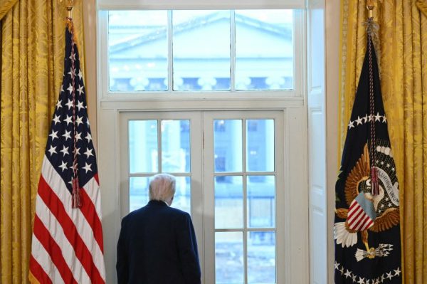 Трамп растратил типичные преимущества республиканцев в двух ключевых областях.