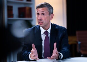 Трамп заявил, что отдаст приказ о прекращении ударов по Ирану после достижения соглашения о прекращении войны. Трамп заявил, что отдаст приказ о прекращении ударов по Ирану после достижения соглашения о прекращении войны.