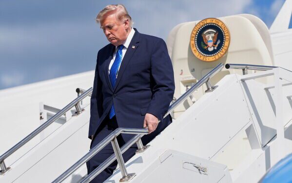 Трамп заявил, что ближневосточные союзники достигли основных договоренностей о прекращении войны с Ираном, и призвал США прекратить новые удары.
