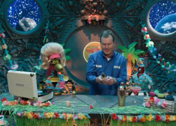 Что ожидать от музыки в «MST3K: Эксперименты RiffTrax», по мнению Майка, Кевина и Билла?