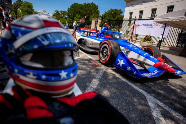 Что нам известно о гонке IndyCar, спонсируемой Трампом и захватывающей центр Вашингтона?