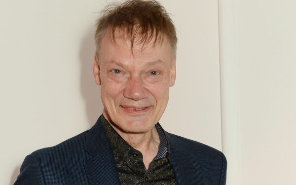 Уильям Орбит, продюсер Мадонны и других артистов, скончался в возрасте 69 лет. Уильям Орбит, продюсер Мадонны и других артистов, скончался в возрасте 69 лет.