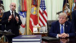 Федеральный судья заблокировал очередную попытку Трампа ужесточить правила в отношении гражданства по рождению.