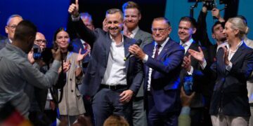 Немецкая крайне правая партия готовится к победе на региональных выборах, но не уверена в своих силах для формирования правительства.
