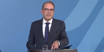 Германия обвиняет Россию в атаке беспилотника на аэропорт Лейпцига.