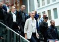 Немецкий политик Мерц шокирован победой крайне правых на выборах в федеральный парламент, но продолжает настаивать на непопулярных реформах.