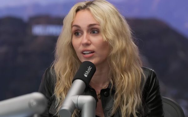 Майли Сайрус говорит, что Долли Партон помогла ей «создать свой образ и при этом оставаться собой»: «Долли всегда была права». Майли Сайрус говорит, что Долли Партон помогла ей «создать свой образ и при этом оставаться собой»: «Долли всегда была права».