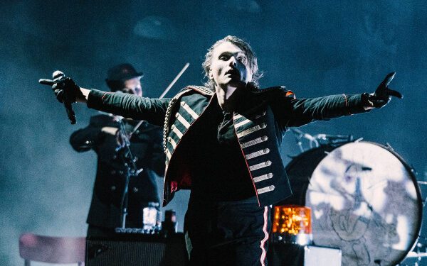 Группа My Chemical Romance намекнула на возможный новый альбом во время заключительного концерта тура. Группа My Chemical Romance намекнула на возможный новый альбом во время заключительного концерта тура.