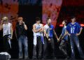 Группа Stray Kids привела фанатов в восторг своим историческим рок-дебютом в Рио.
