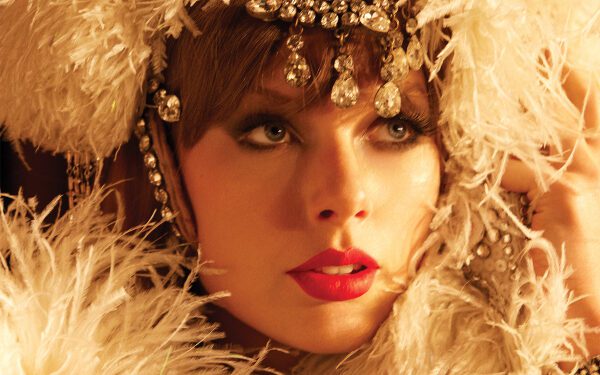 Альбом Тейлор Свифт «The Life of a Showgirl» возвращается на сцену с делюкс-версией «Encore»: слушайте прямо сейчас! Альбом Тейлор Свифт «The Life of a Showgirl» возвращается на сцену с делюкс-версией «Encore»: слушайте прямо сейчас!