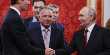Американские посланники Виткофф и Кушнер провели переговоры в Украине после встречи с Путиным.