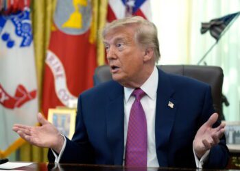 США нанесли удары по трем иранским нефтяным танкерам после заявления о том, что военные корабли были поражены баллистическими ракетами. США нанесли удары по трем иранским нефтяным танкерам после заявления о том, что военные корабли были поражены баллистическими ракетами.
