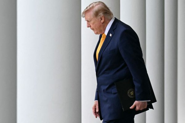 Направит ли администрация Трампа федеральных офицеров или войска на избирательные участки? Вот что нам известно.