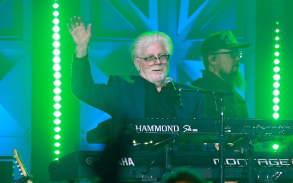 Спустя почти 6 десятилетий Майкл Макдональд из группы Doobie Brothers возобновил общение со своим сыном, которого отдал на усыновление в 14 лет.