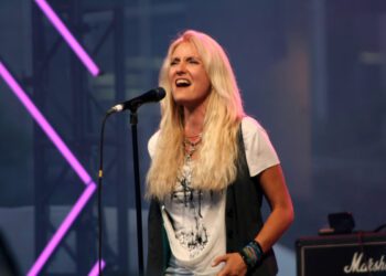 Сасс Джордан, рок-певица и судья шоу «Canadian Idol», скончалась в возрасте 65 лет.