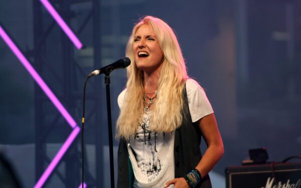 Сасс Джордан, рок-певица и судья шоу «Canadian Idol», скончалась в возрасте 65 лет.